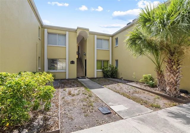 4th image of 3206 W Azeele St #227, Tampa, FL 33609 | MLS# TB8493077