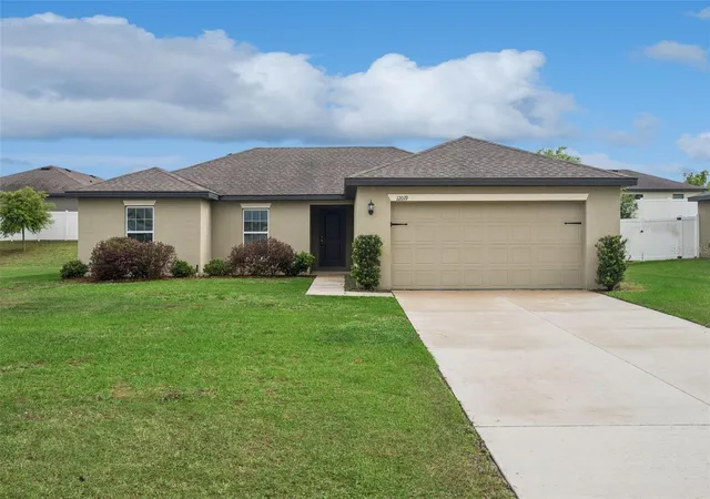 1st image of 12019 Indian Grass Wy, Leesburg, FL 34788 | MLS# O6395615