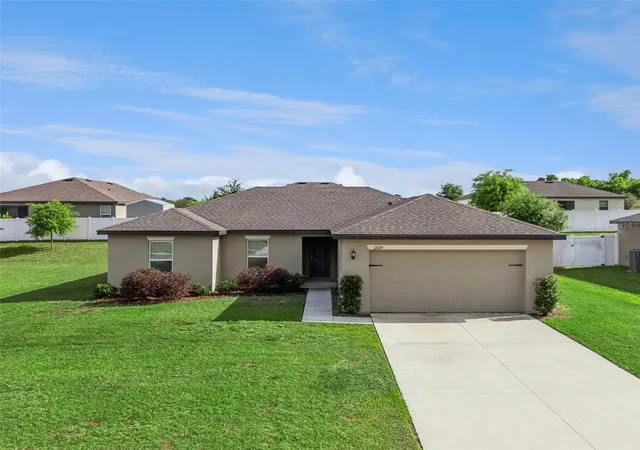 2nd image of 12019 Indian Grass Wy, Leesburg, FL 34788 | MLS# O6395615