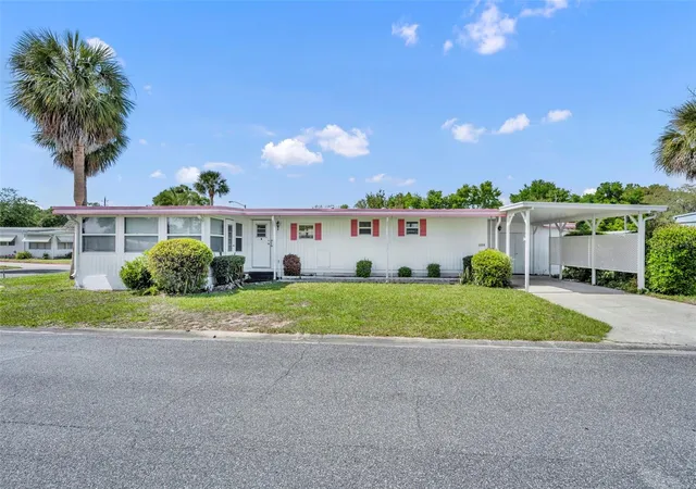 Photo 3 of Manufactured home for sale at 270 Palai Ave, Leesburg, FL 34788 | MLS# G5110451 | Listing updated on 2026-09-30