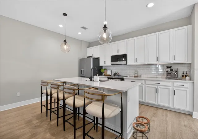 Photo 3 of Townhouse for sale at 2526 13th Avenue N, Saint Petersburg, FL 33713 | MLS# TB8493122 | Listing updated on 2026-10-20