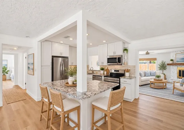 Photo 3 of Single family home for sale at 7919 Causeway Blvd S, Saint Petersburg, FL 33707 | MLS# TB8493139 | Listing updated on 2026-10-26