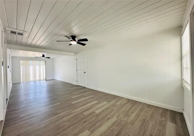 Photo 3 of Single family home for sale at 136 Lynbrook Dr, Orlando, FL 32807 | MLS# S5147011 | Listing updated on 2026-09-19