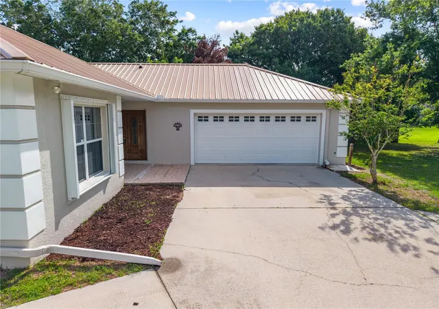 Photo 4 of Sale Pending at 750 W New Nolte Rd, Saint Cloud, FL 34769 | MLS# S5147017 | Listing updated on 2026-08-13