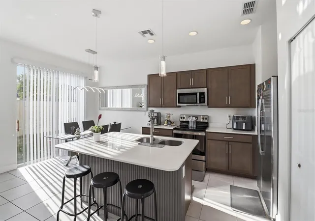 Photo 3 of Townhouse for sale at 1375 Captiva Cvs, Sanford, FL 32771 | MLS# S5147020 | Listing updated on 2026-09-15
