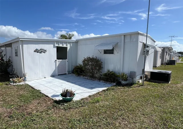 5th image of 1500 County Road 1 #22, Dunedin, FL 34698 | MLS# TB8493171