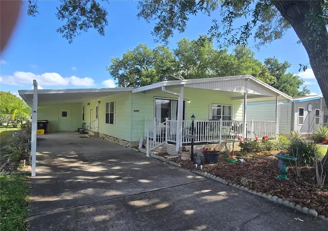 Manufactured home for sale at 6309 Grv Pointe Dr SE, WINTER HAVEN, FL 33884 | MLS# P4938313