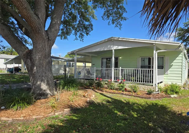 Photo 3 of Manufactured home for sale at 6309 Grv Pointe Dr SE, Winter Haven, FL 33884 | MLS# P4938313 | Listing updated on 2026-09-06