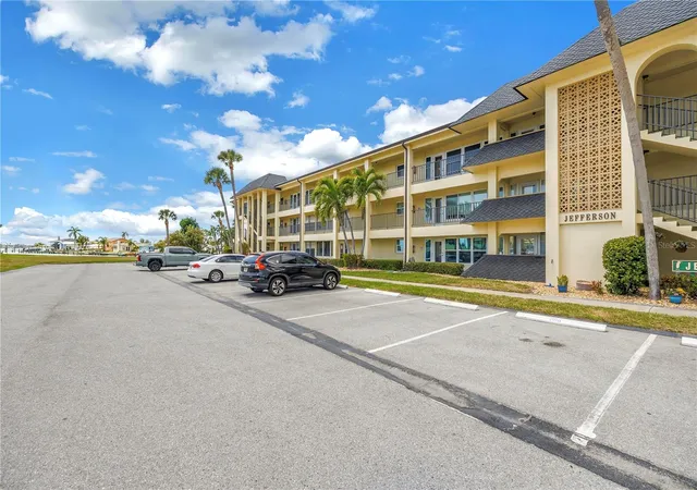 Homes for sale in St Petersburg, FL | 4700 Cove Cir #103, St Petersburg, FL 33708 | MLS# TB8493191