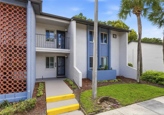 Photo 3 of Condo for sale at 16 Escondido Cir #223, Altamonte Springs, FL 32701 | MLS# O6395689 | Listing updated on 2026-09-24