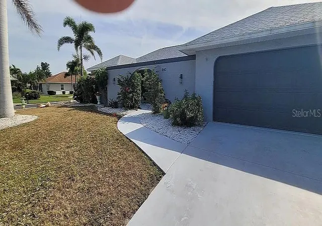 3rd image of 1840 Flametree Ln, Venice, FL 34293 | MLS# O6395691