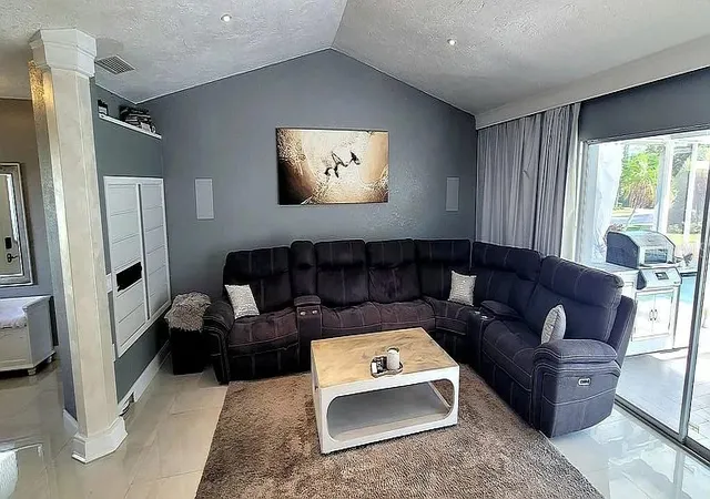 4th image of 1840 Flametree Ln, Venice, FL 34293 | MLS# O6395691