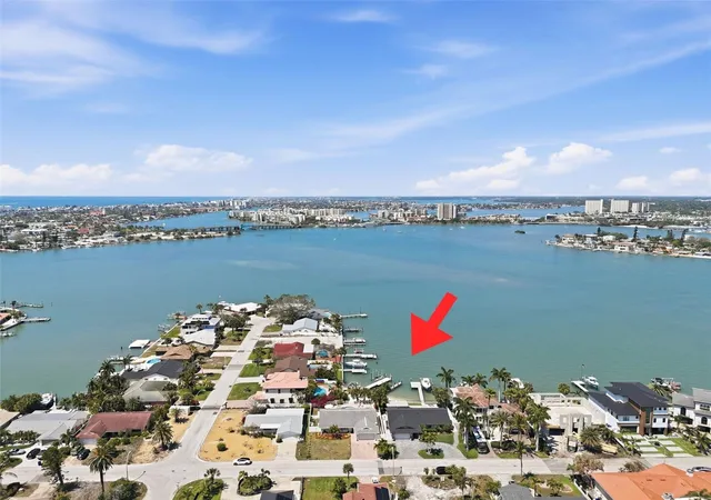 Homes for sale in St Pete Beach, FL | 711 64Th Ave, St Pete Beach, FL 33706 | MLS# TB8493217