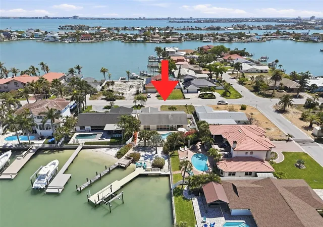 Homes for sale in St Pete Beach, FL | 711 64Th Ave, St Pete Beach, FL 33706 | MLS# TB8493217