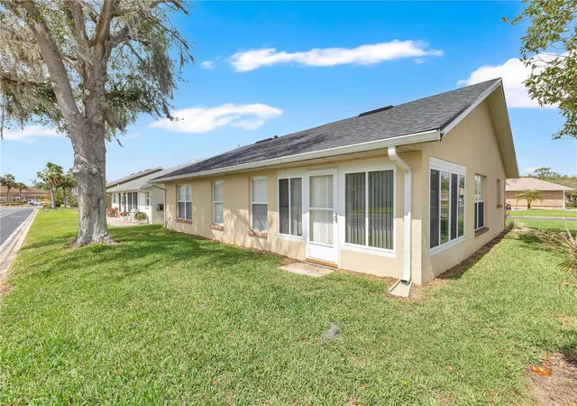 Photo 3 of Single family home for sale at 558 Pinnacle Dr, Haines City, FL 33844 | MLS# L4960781 | Listing updated on 2026-09-16