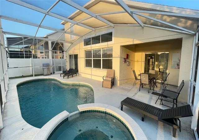 Photo 3 of Single family home for sale at 642 Pinewood Dr, Davenport, FL 33896 | MLS# O6395699 | Listing updated on 2026-09-25