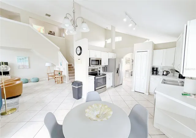 Photo 3 of Single family home for sale at 642 Pinewood Dr, Davenport, FL 33896 | MLS# O6395699 | Listing updated on 2026-09-25
