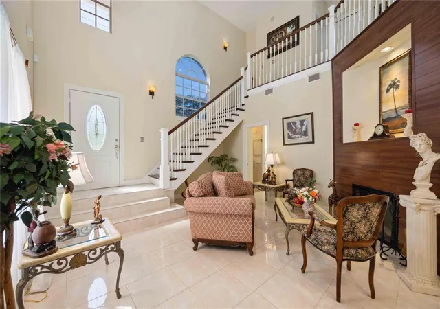 2nd image of 1621 Dr Martin Luther King Wy, Sarasota, FL 34234 | MLS# O6395721