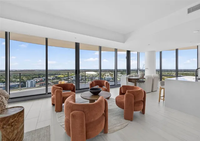 Photo 4 of Condo for sale at 400 Central Ave #3401, Saint Petersburg, FL 33701 | MLS# TB8493276 | Listing updated on 2026-09-12