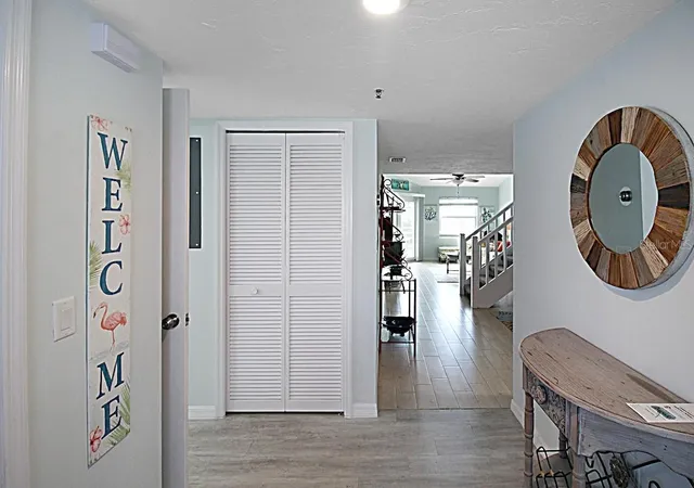 Listing Photo 3 - Condo for sale in building located at 1206 Siesta Bayside Dr, SARASOTA, FL 34242 - Unit #1206B