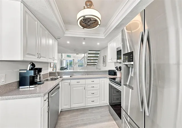 Listing Photo 4 - Condo for sale in building located at 1206 Siesta Bayside Dr, SARASOTA, FL 34242 - Unit #1206B