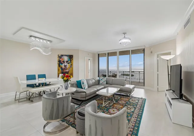3rd image of 5823 Bowen Daniel Dr, Tampa, FL 33616