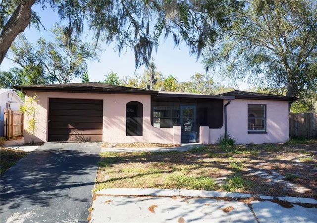Photo 2 of Single family home for sale at 9939 Woodridge Ct, PORT RICHEY, FL 34668 | MLS# W7884476 | Listing updated on 2026-10-07