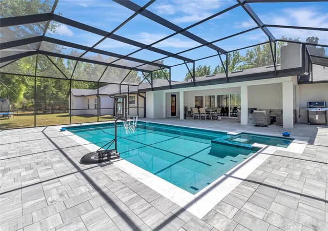 Photo 3 of Single family home for sale at 12305 Howey Cross Rd, Clermont, FL 34715 | MLS# S5147055 | Listing updated on 2026-08-11