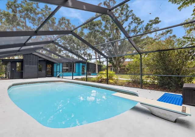 Photo 3 of Single family home for sale at 6440 Richardson Rd, Sarasota, FL 34240 | MLS# A4688592 | Listing updated on 2026-08-29