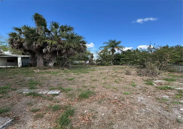 Photo 3 of Land for sale at 831 4th Street, Winter Haven, FL 33881 | MLS# L4960795 | Listing updated on 2026-04-03
