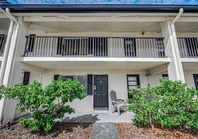 3rd image of 2 N Fernwood Ave #25, Clearwater, FL 33765 | MLS# TB8493357