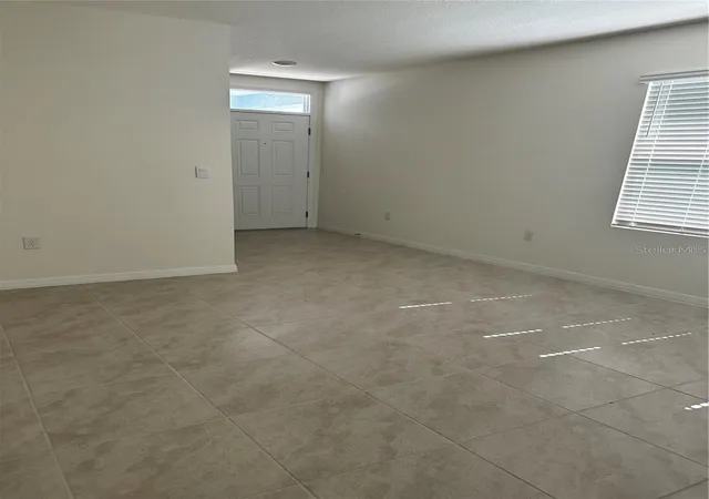 3rd image of 2728 Reddish Egret Bnd, Harmony, FL 34773 | MLS# S5147061