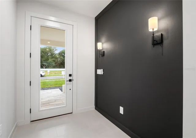 3rd image of 446 Skyfield Ct, Lady Lake, FL 32159 | MLS# G5110500