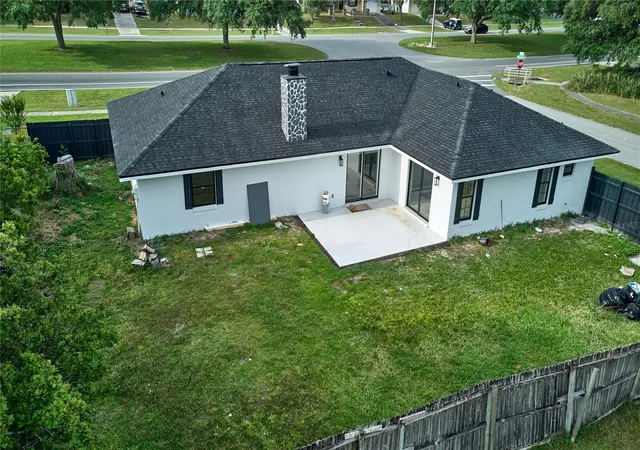 Photo 3 of Single family home for sale at 211 Marion Oaks Ln, Ocala, FL 34473 | MLS# O6395858 | Listing updated on 2026-09-28