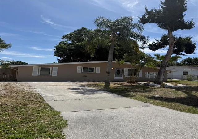 Photo 1 of Single family home for sale at 2911 Pafko Dr, Sarasota, FL 34232 | MLS# A4688619 | Listing updated on 2026-09-12