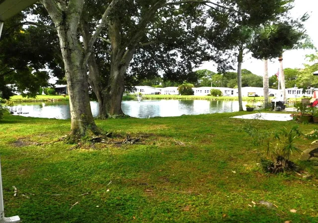 Photo 2 of Manufactured home for sale at 1001 Starkey Rd #639, Largo, FL 33771 | MLS# TB8493450 | Listing updated on 2026-09-22