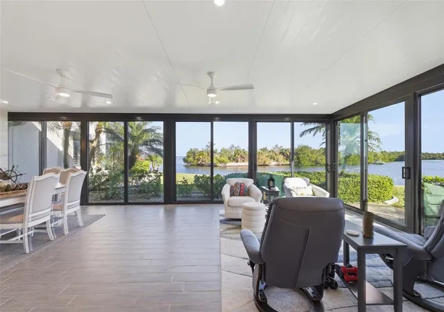 Listing Photo 4 - Condo for sale in building located at 3270 Southshore Dr, Punta Gorda, FL 33955 - Unit #72A