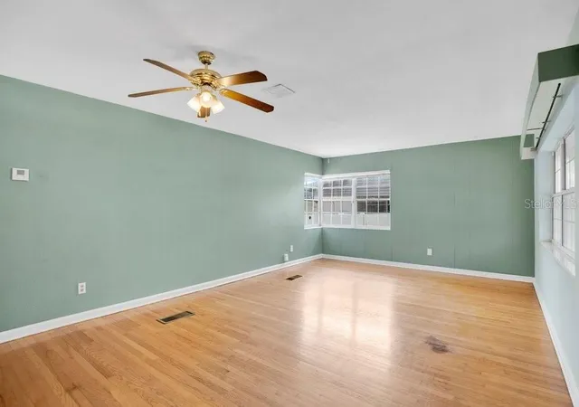 Photo 3 of Single family home for sale at 2501 Bethaway Ave, Orlando, FL 32806 | MLS# O6395874 | Listing updated on 2026-09-19