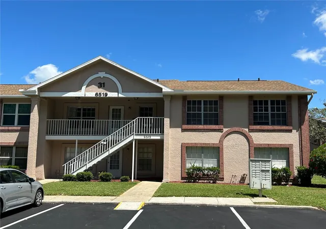 Photo 3 of Condo for sale at 6519 Spring Flower Dr #24, New Port Richey, FL 34653 | MLS# W7884496 | Listing updated on 2026-10-02