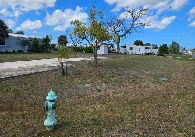 Homes for sale in Englewood, FL | 1464 Blue Heron Dr, Englewood, FL 34224 | MLS# D6146876