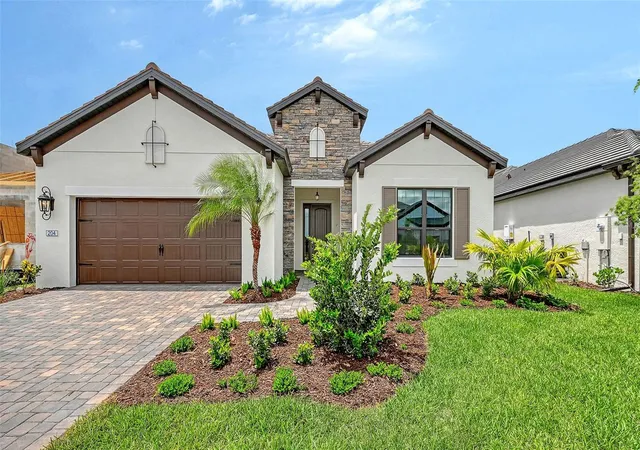 Photo 2 of Sale Pending at 204 Teracorsa Dr, Nokomis, FL 34275 | MLS# A4688626 | Listing updated on 2026-09-17