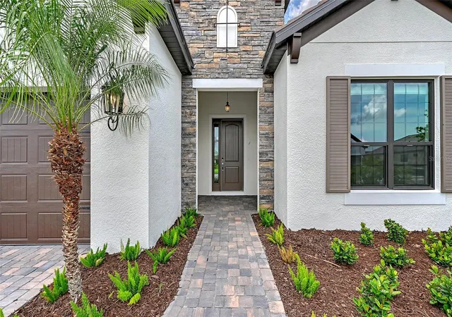 Photo 3 of Sale Pending at 204 Teracorsa Dr, Nokomis, FL 34275 | MLS# A4688626 | Listing updated on 2026-09-17