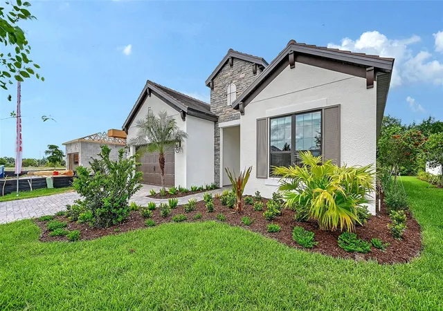Photo 3 of Sale Pending at 204 Teracorsa Dr, Nokomis, FL 34275 | MLS# A4688626 | Listing updated on 2026-09-17