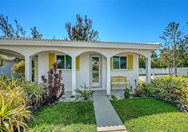 Homes for sale in Longboat Key, FL | 554 Spanish Dr S, Longboat Key, FL 34228 | MLS# A4688632