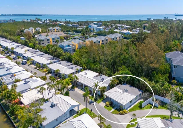 Homes for sale in Longboat Key, FL | 554 Spanish Dr S, Longboat Key, FL 34228 | MLS# A4688632