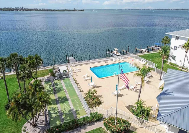 3rd image of 769 John Ringling Blvd, SARASOTA, FL 34236