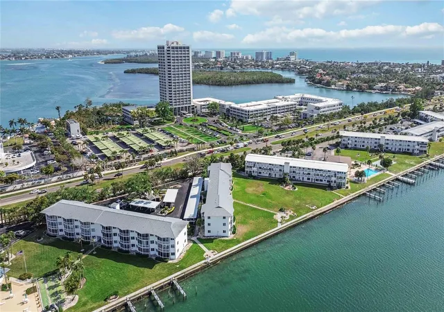 2nd image of 769 John Ringling Blvd, SARASOTA, FL 34236