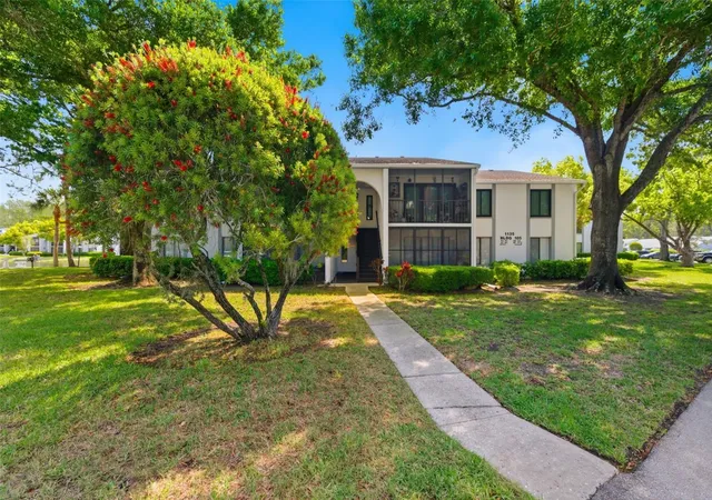 4th image of 1135 Pine Ridge Cir W, Tarpon Springs, FL 34688