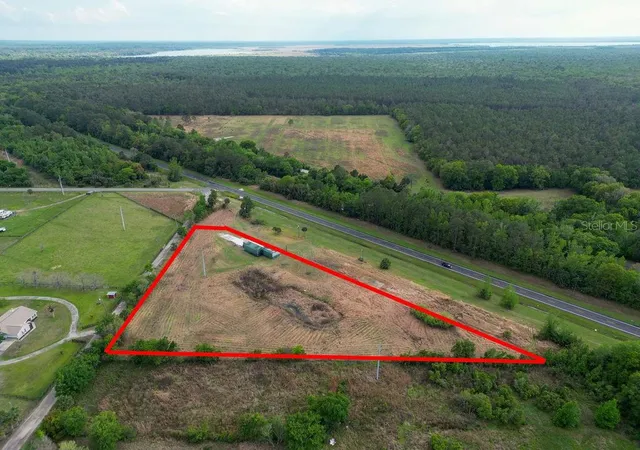 Homes for sale in De Leon Springs, FL | 6029 Us Hwy 17, De Leon Springs, FL 32130 | MLS# V4948304