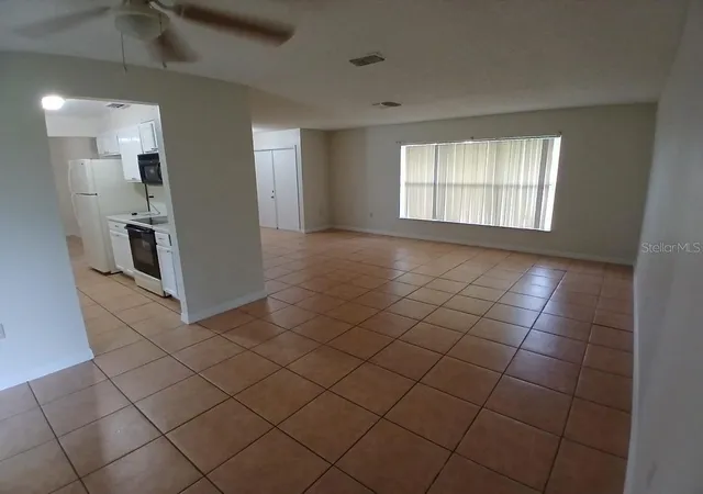 Photo 4 of Single family home for sale at 632 Midiron Dr, Kissimmee, FL 34759 | MLS# S5147111 | Listing updated on 2026-09-25